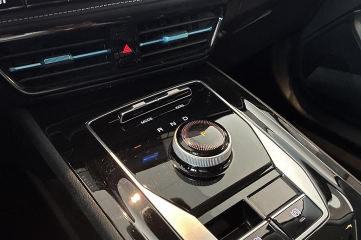 Sort MG MG5 fra 2024