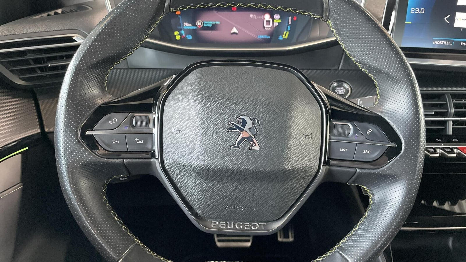 Rød Peugeot e-208 fra 2020