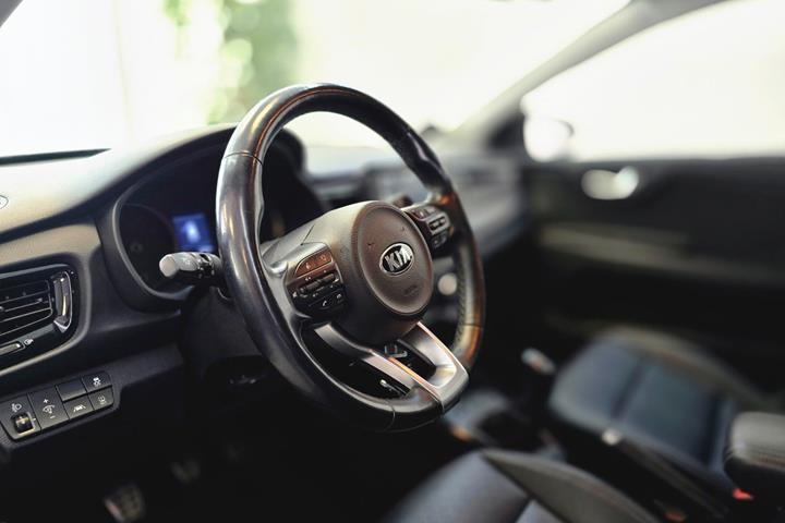 Brun Kia Rio fra 2017