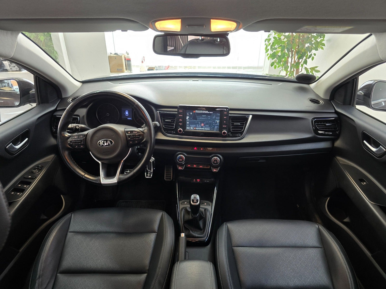 Brun Kia Rio fra 2017