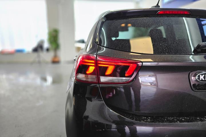 Brun Kia Rio fra 2017