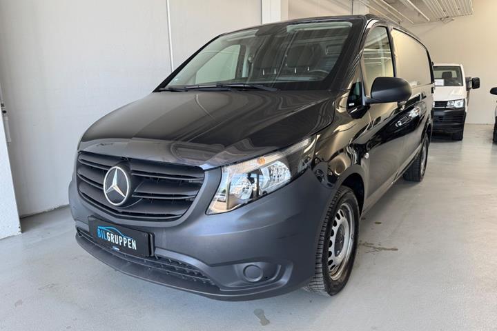 Gul Mercedes Vito 119 fra 2022