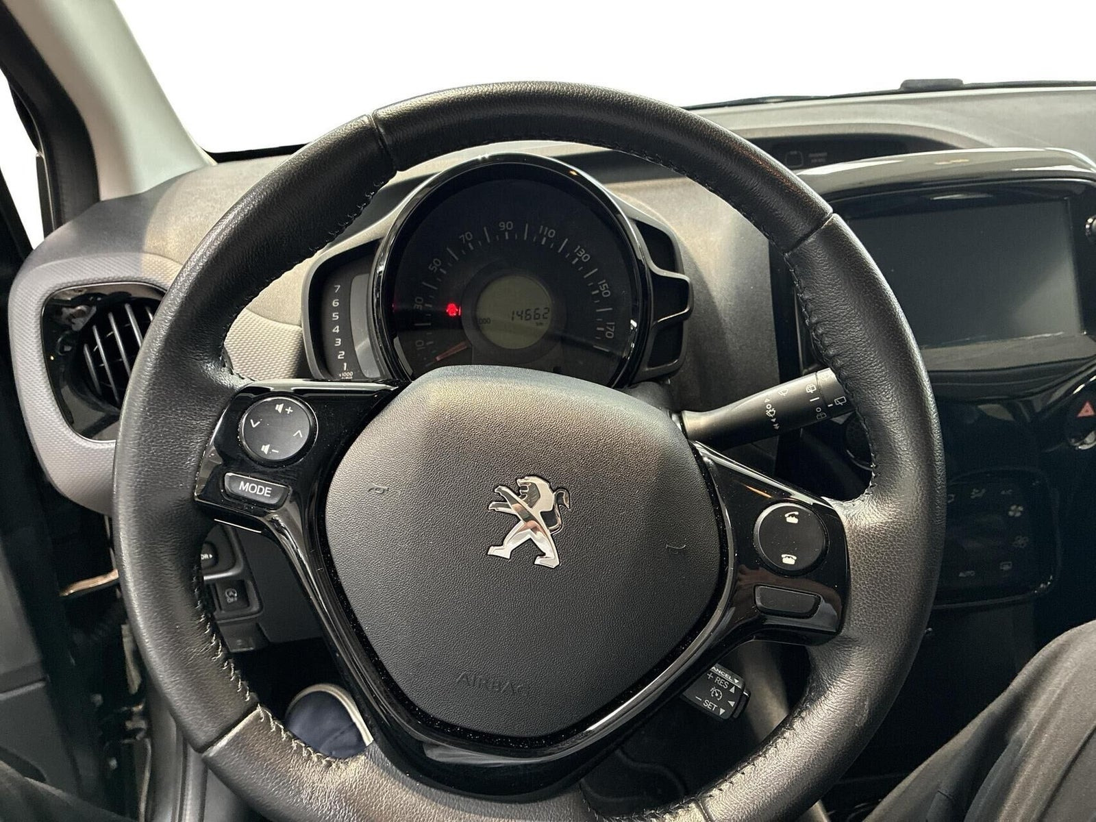 Sort Peugeot 108 fra 2020