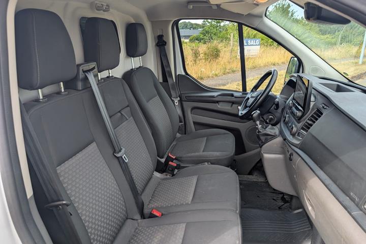 Hvid Ford Transit Custom 300 L2 fra 2023