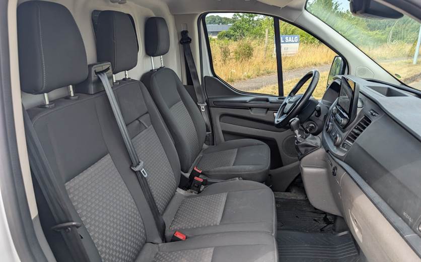 Ford Transit Custom 300 L2 2,0 TDCi 130 Trend