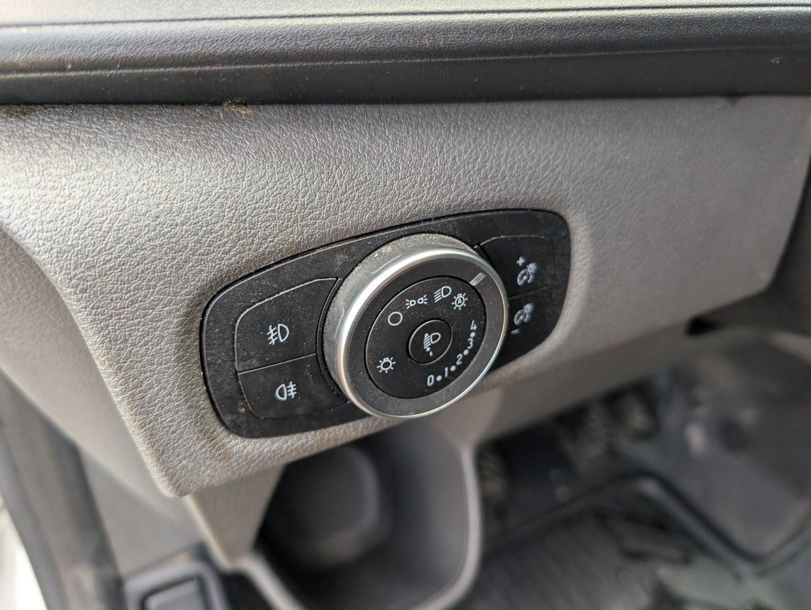 Hvid Ford Transit Custom 300 L2 fra 2023