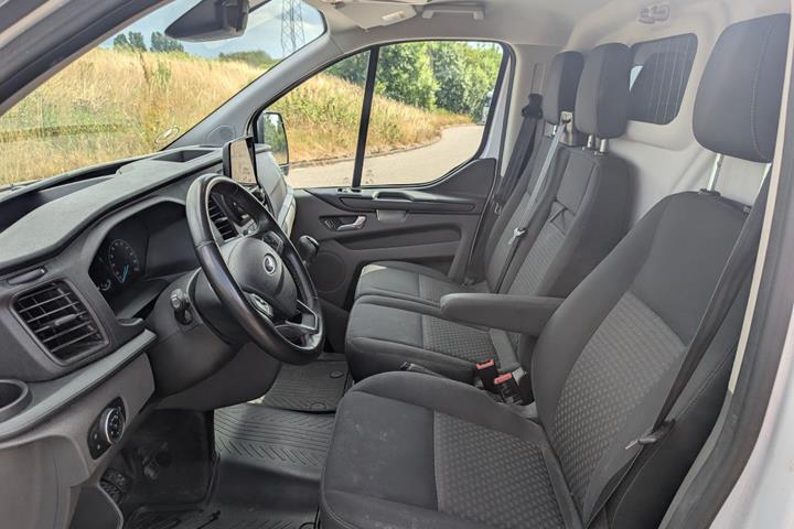 Hvid Ford Transit Custom 300 L2 fra 2023