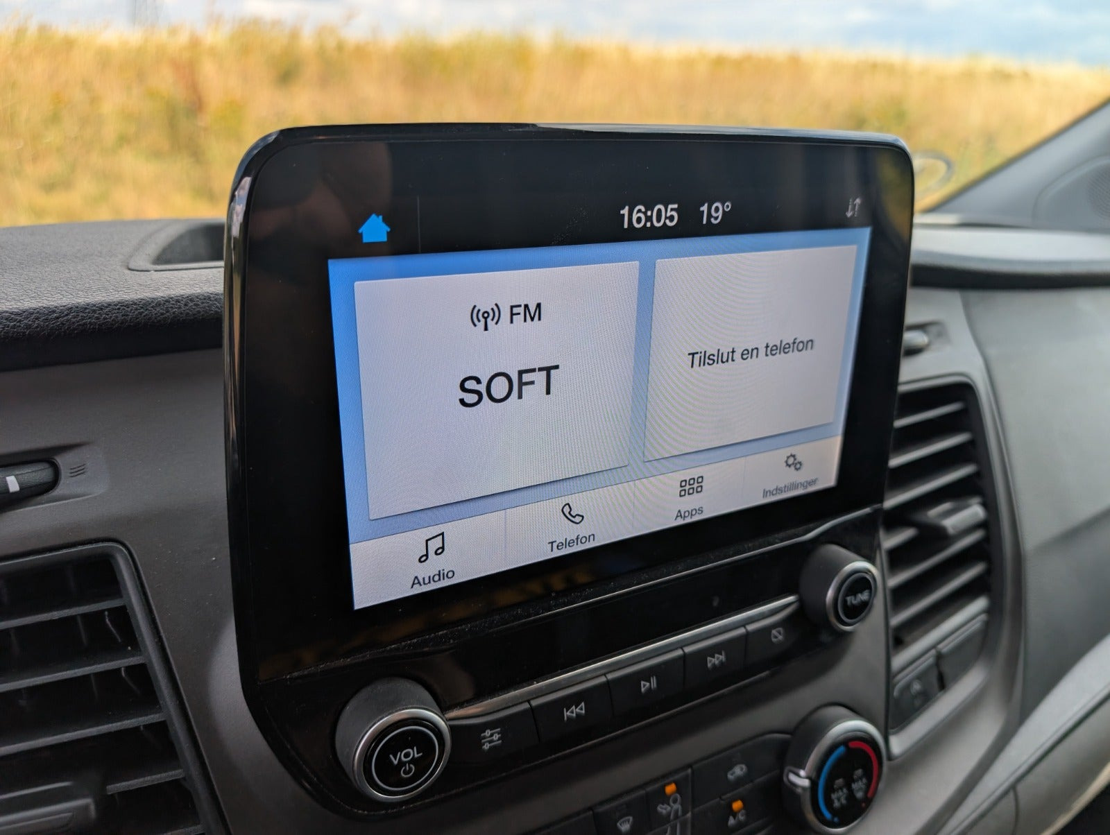 Hvid Ford Transit Custom 300 L2 fra 2023