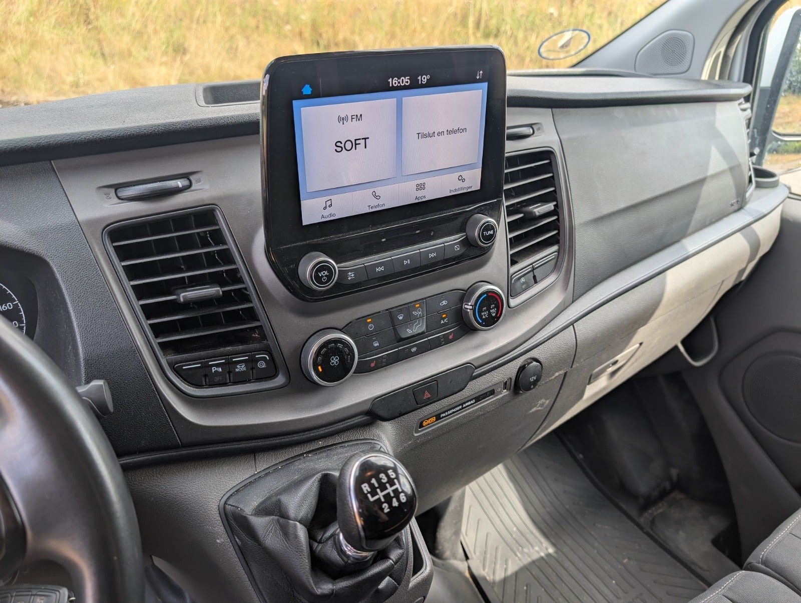 Hvid Ford Transit Custom 300 L2 fra 2023