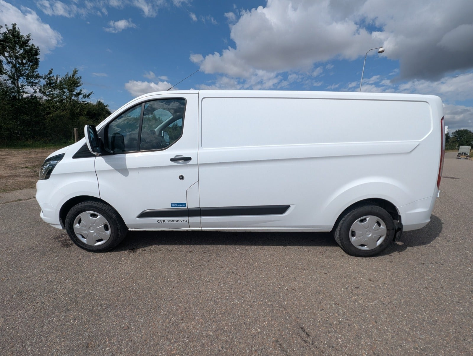 Hvid Ford Transit Custom 300 L2 fra 2023