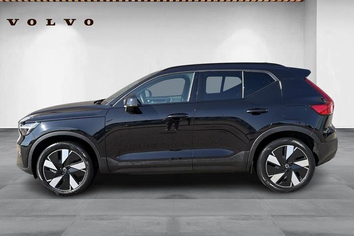 Sort Volvo XC40 fra 2024
