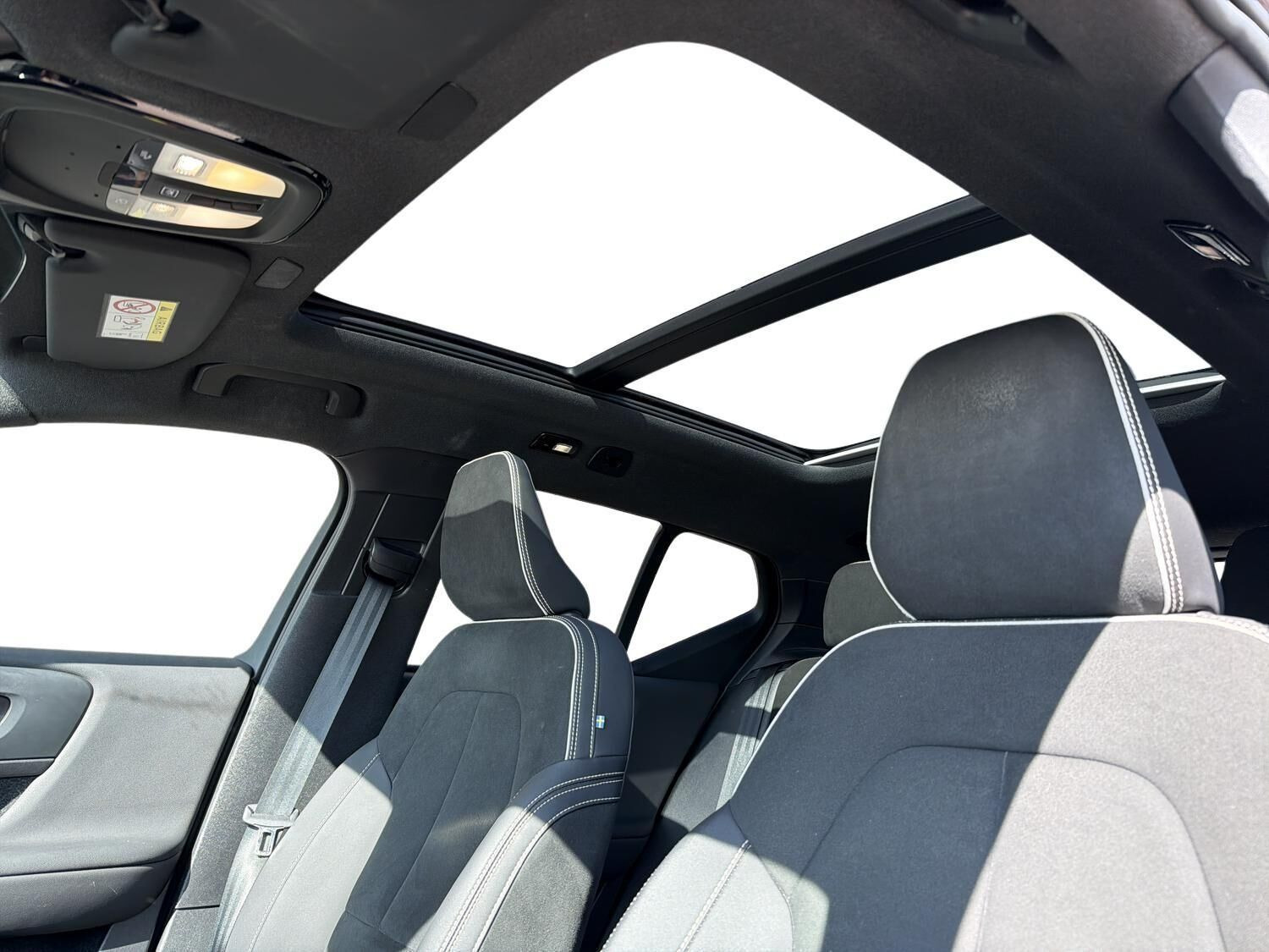 Sort Volvo XC40 fra 2024