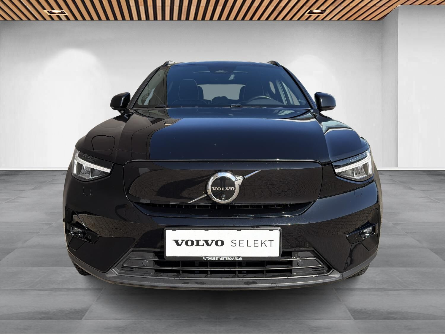 Sort Volvo XC40 fra 2024