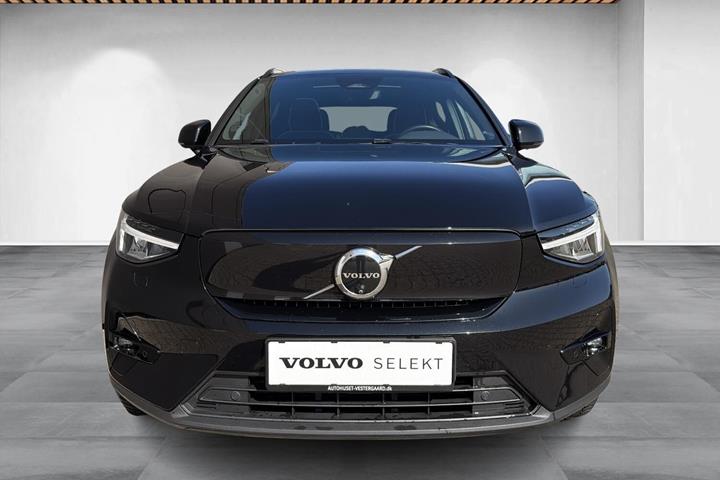 Sort Volvo XC40 fra 2024