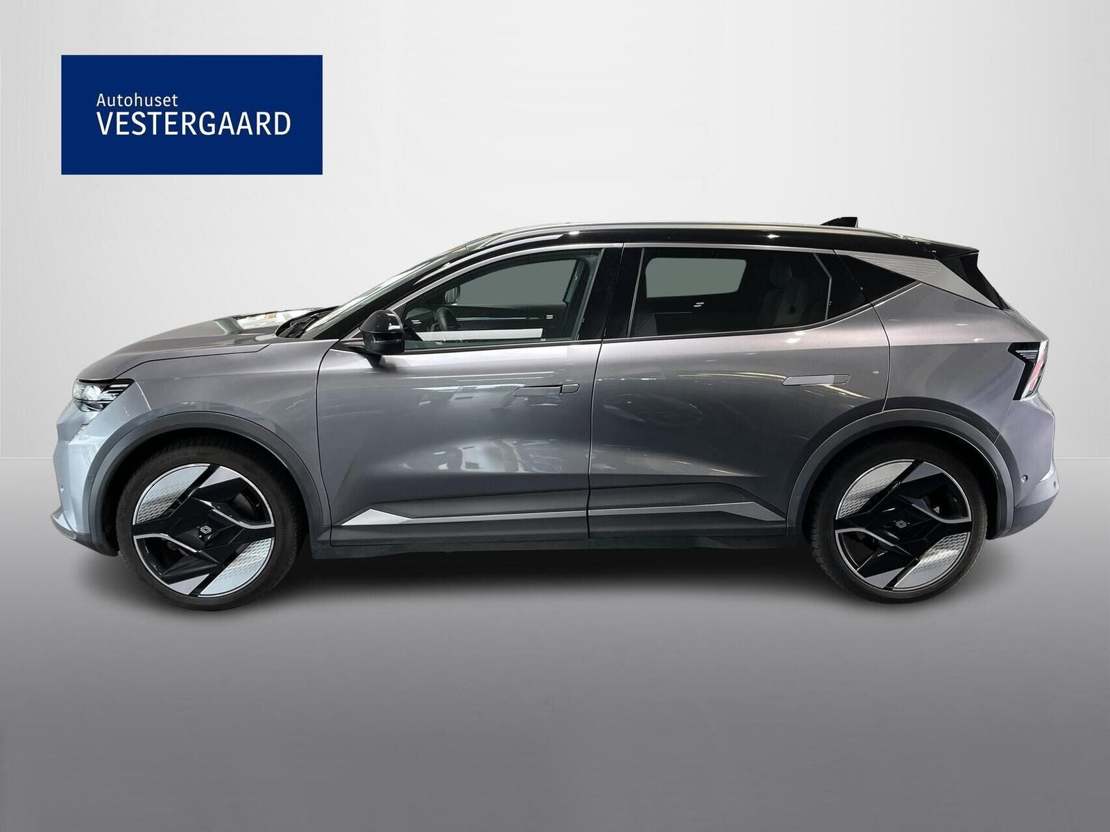 Grå Renault Scenic E-Tech fra 2025