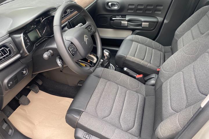 Beige Citroën C3 fra 2023