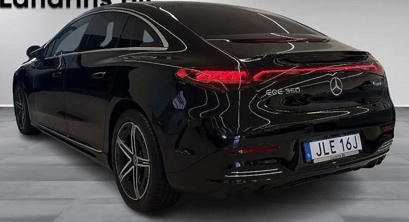 Sort Mercedes EQE350 fra 2025
