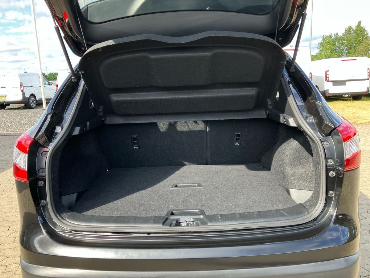 Sort Nissan Qashqai fra 2017