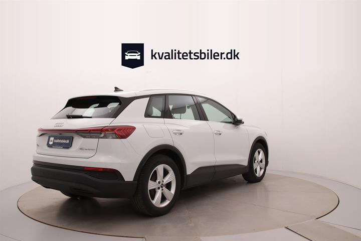 Hvid Audi Q4 fra 2023