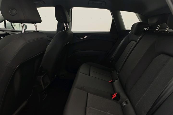 Hvid Audi Q4 fra 2023