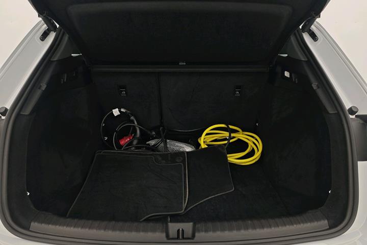 Hvid Audi Q4 fra 2023