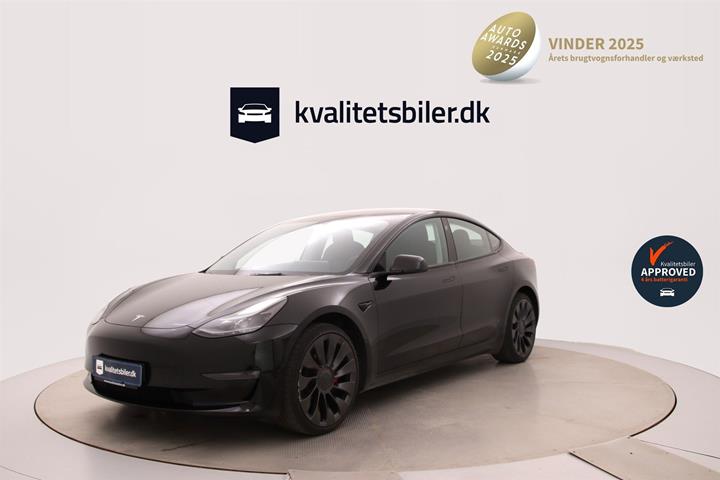 Sort Tesla Model 3 fra 2023