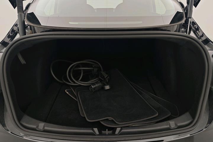 Sort Tesla Model 3 fra 2023