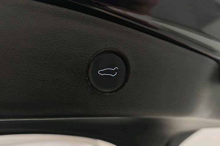 Sort Tesla Model 3 fra 2023