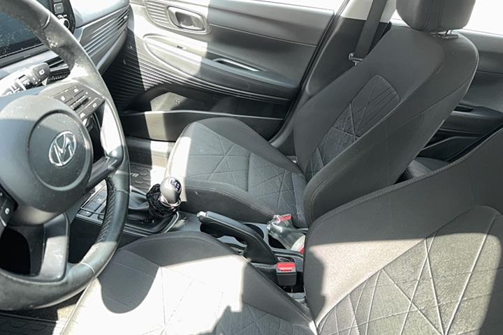 Hvid Hyundai Bayon fra 2022