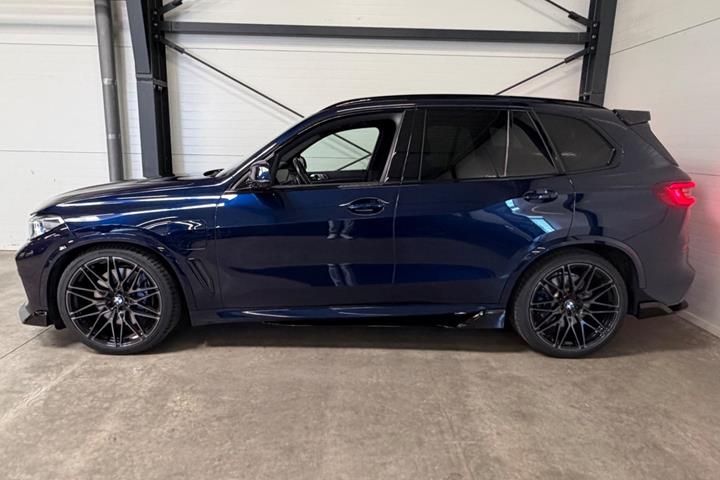 undefined BMW X5 fra 2021