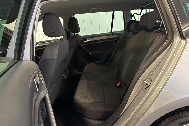 Sølv VW Golf VII fra 2018