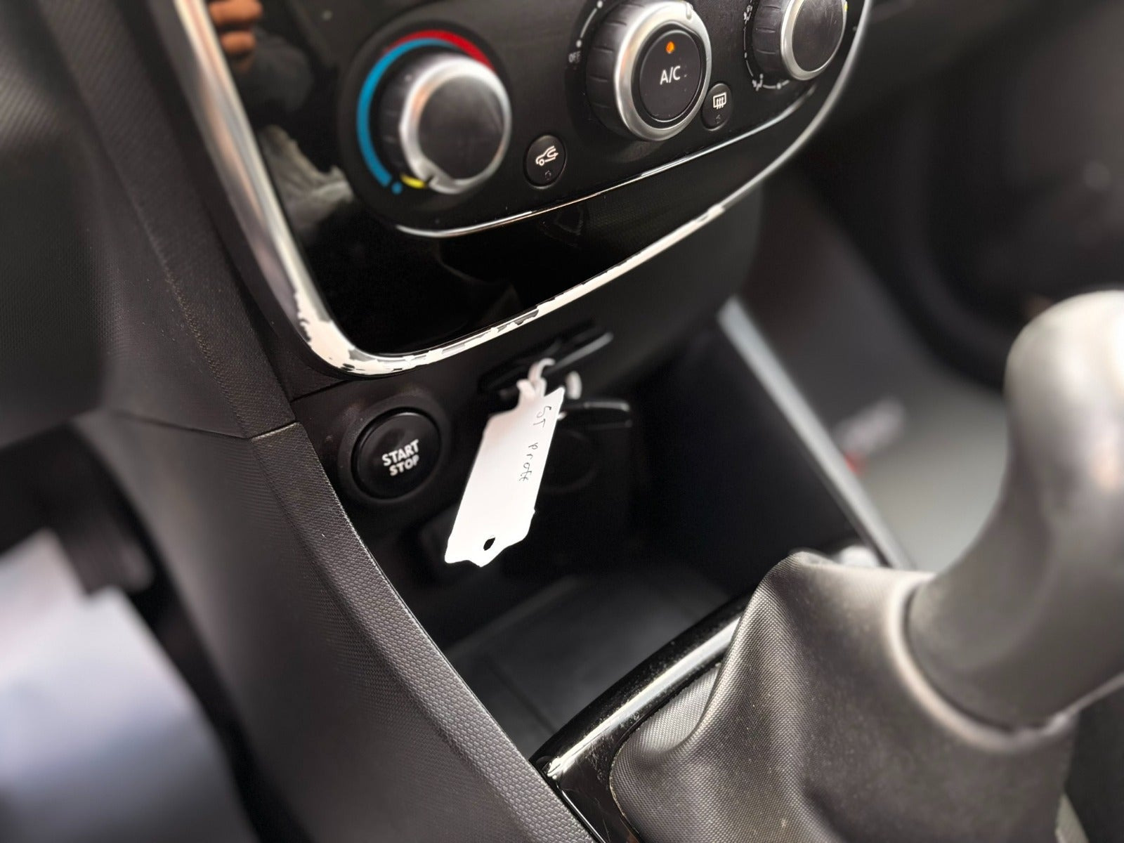 Hvid Renault Clio IV fra 2015