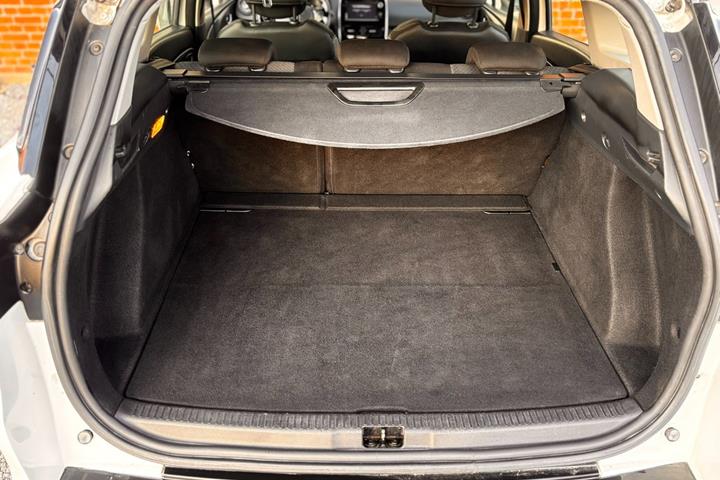 Hvid Renault Clio IV fra 2015