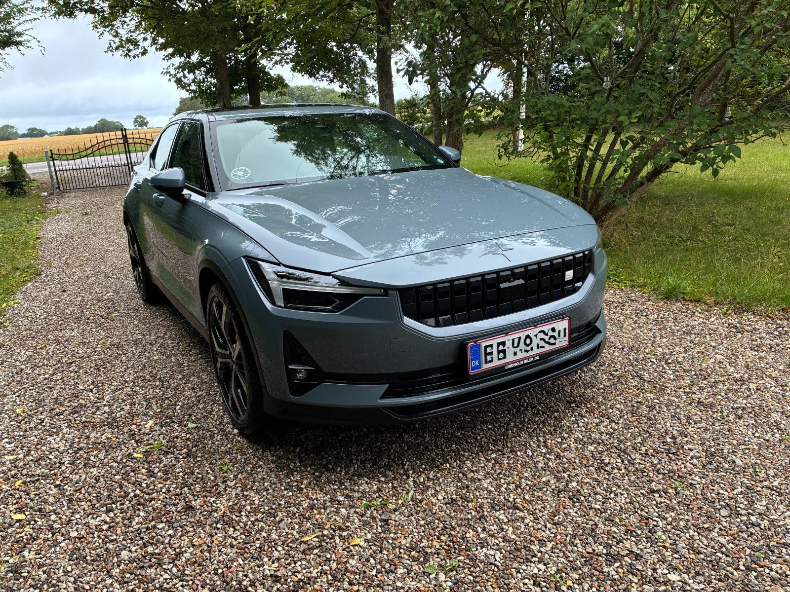 Grå Polestar 2 fra 2023