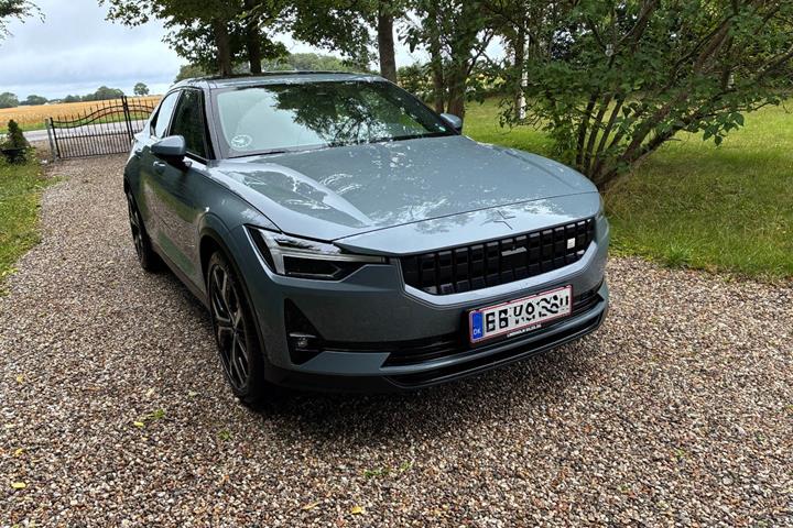 Grå Polestar 2 fra 2023