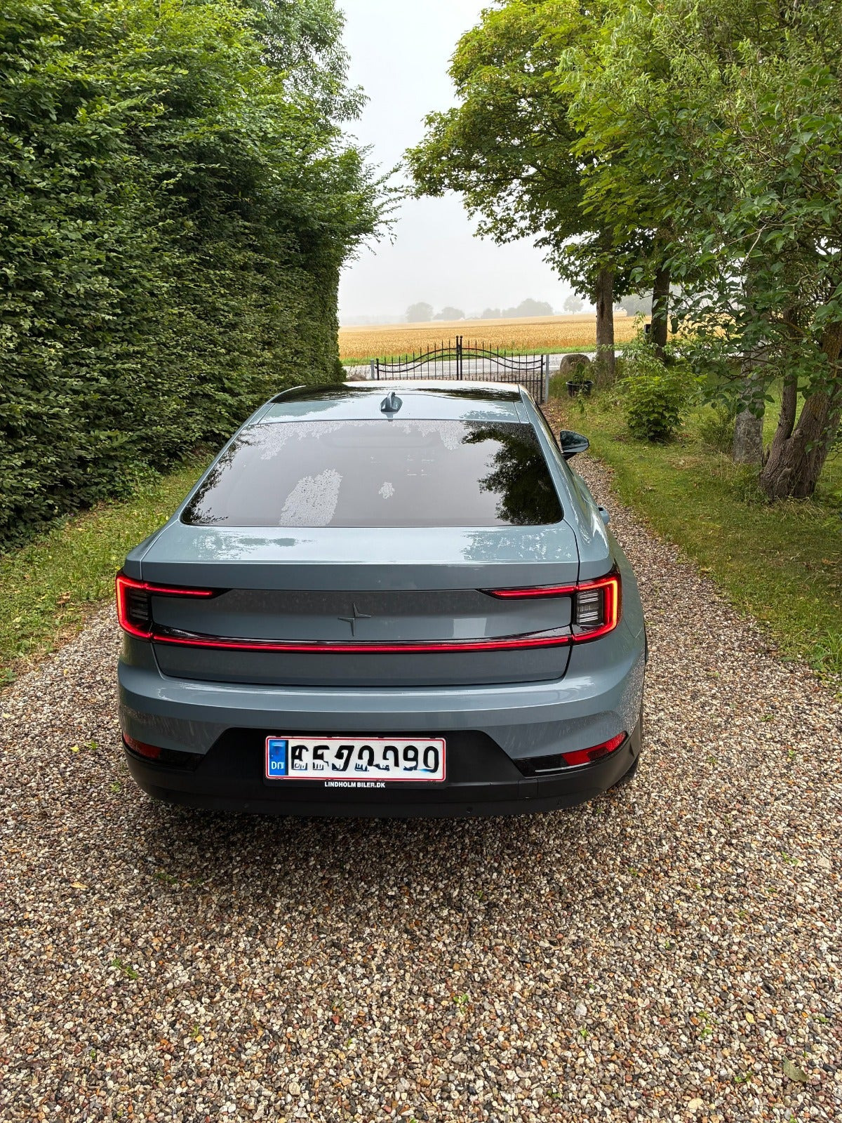 Grå Polestar 2 fra 2023