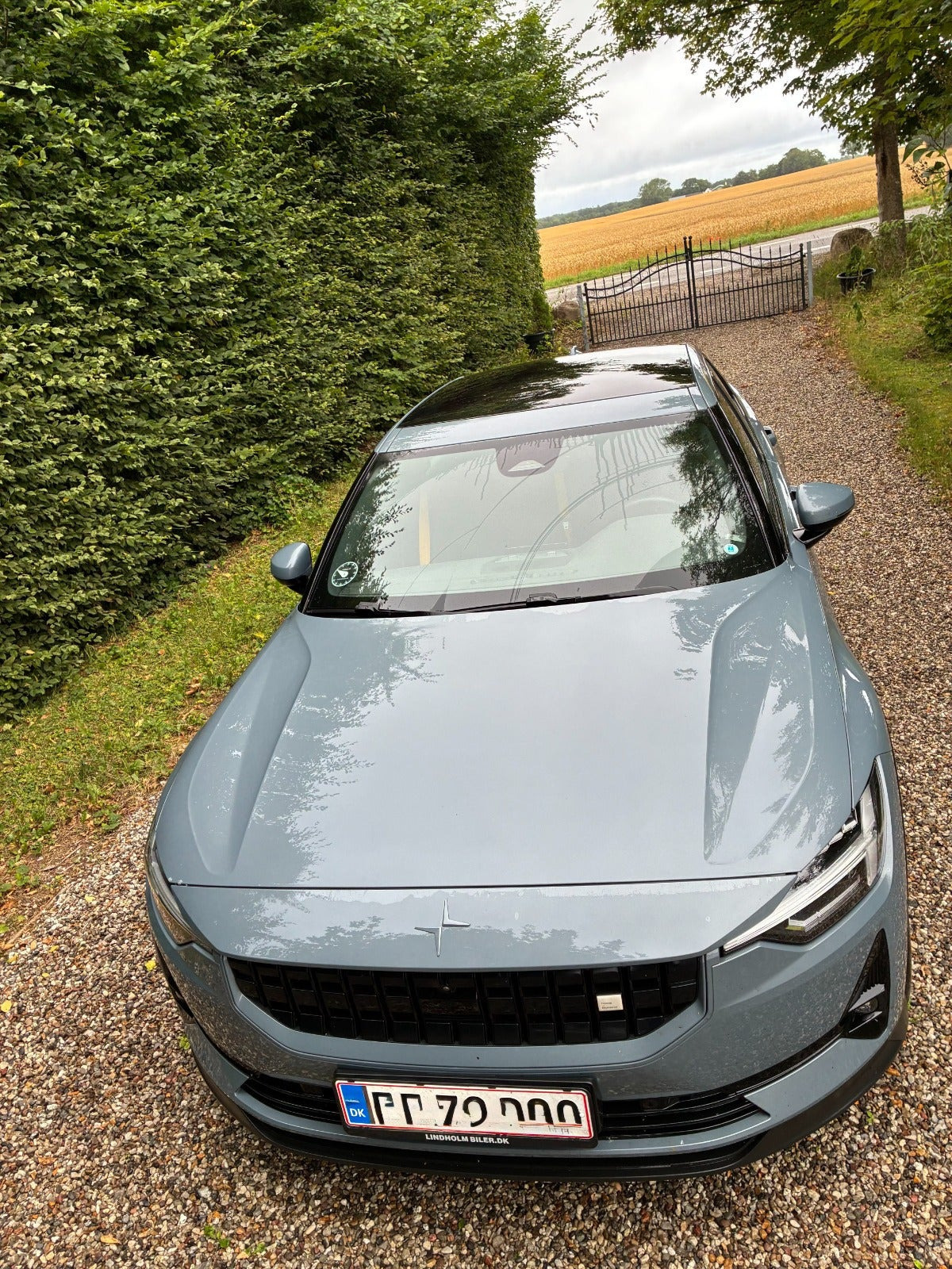 Grå Polestar 2 fra 2023