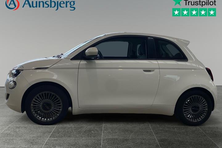 Hvid Fiat 500e fra 2022