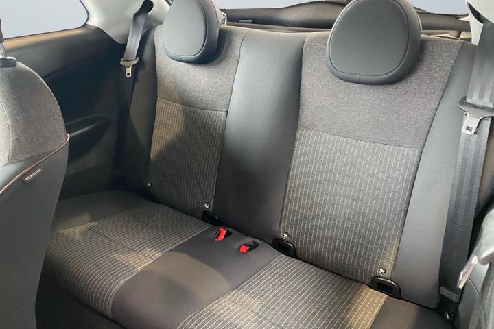 Hvid Fiat 500e fra 2022