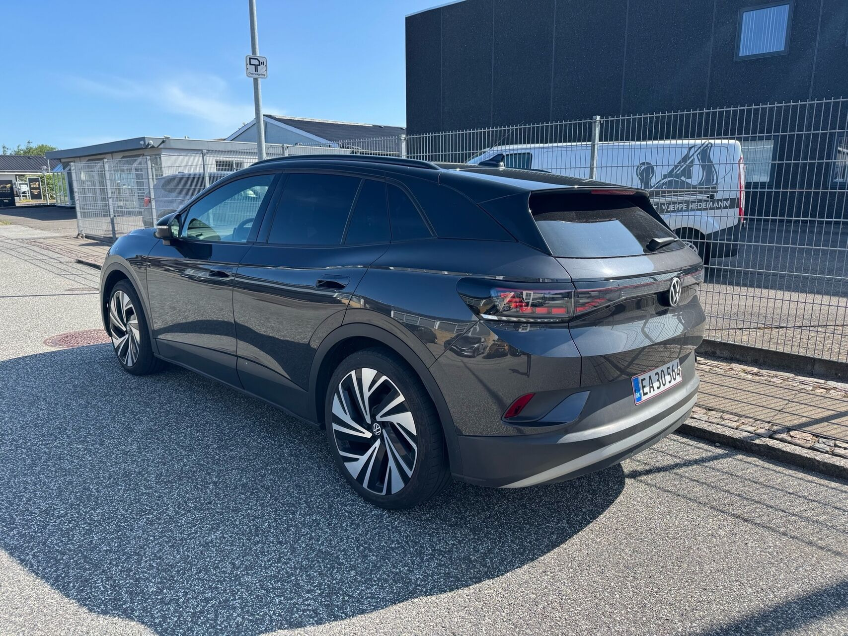 Grå VW ID.4 fra 2021