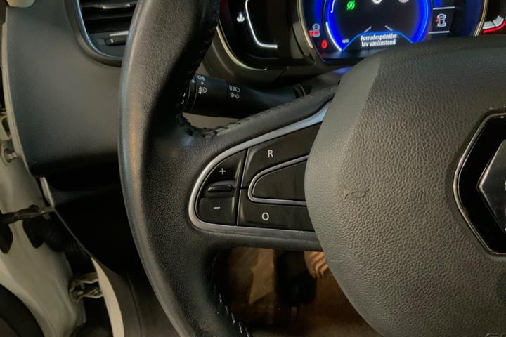 Hvid Renault Grand Scenic IV fra 2017