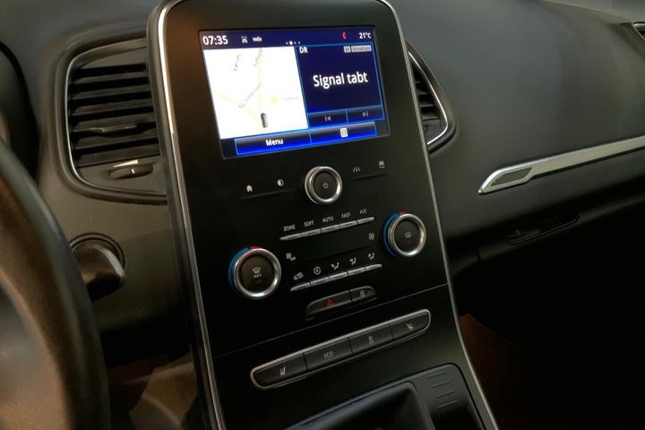 Hvid Renault Grand Scenic IV fra 2017