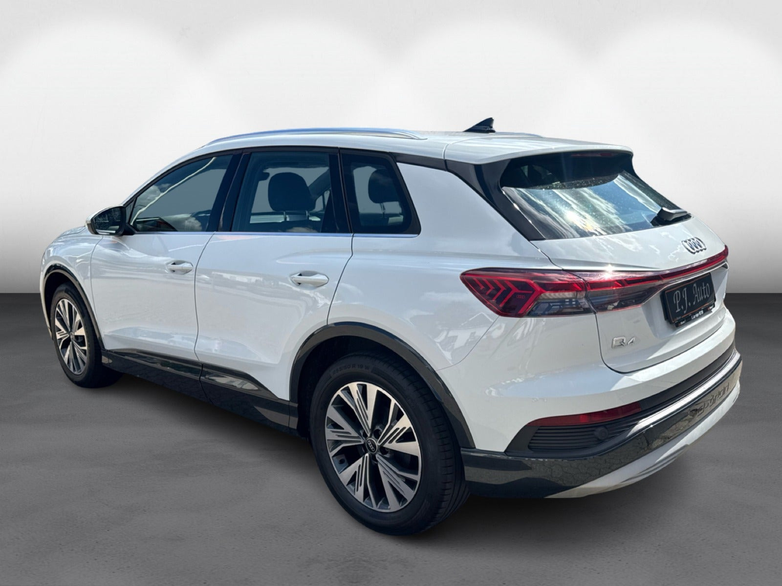 Hvid Audi Q4 e-tron fra 2022