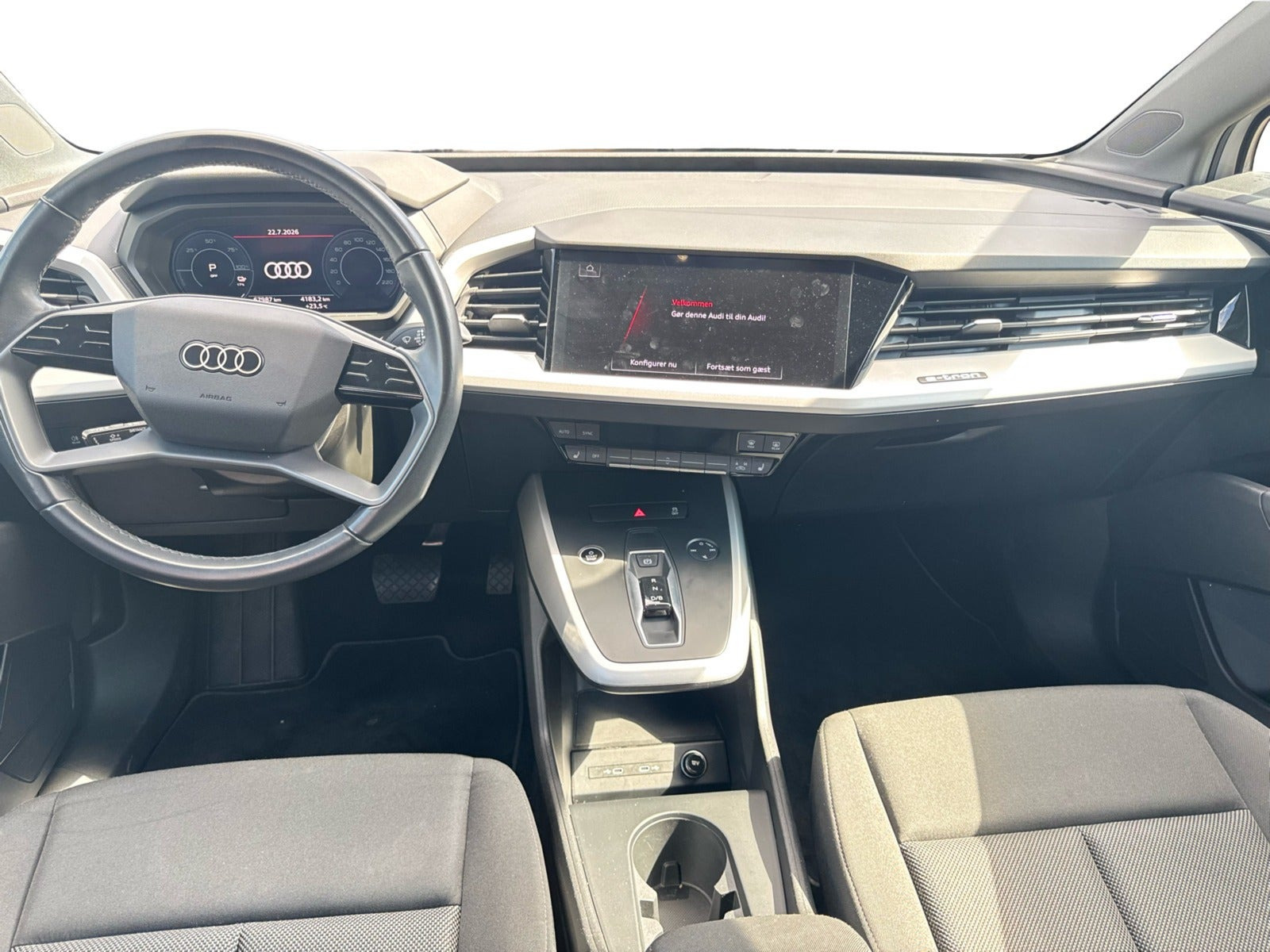 Hvid Audi Q4 e-tron fra 2022