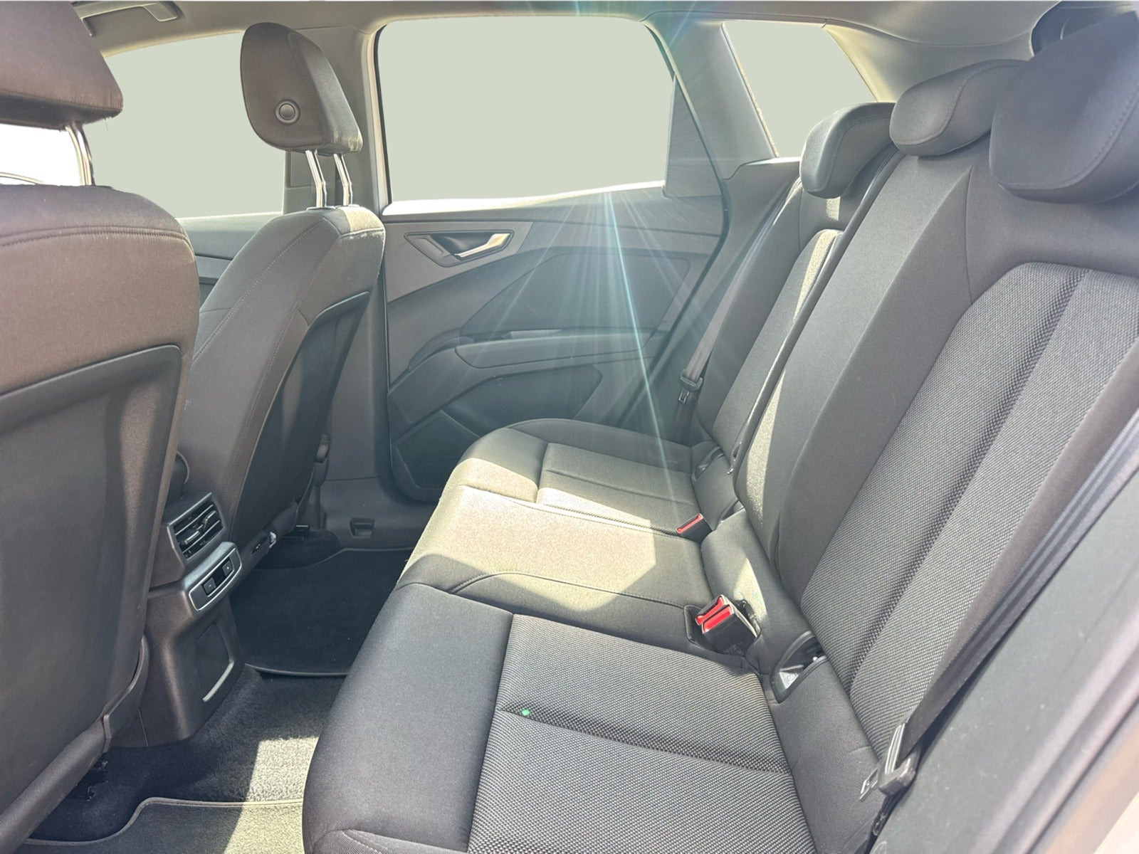 Hvid Audi Q4 e-tron fra 2022