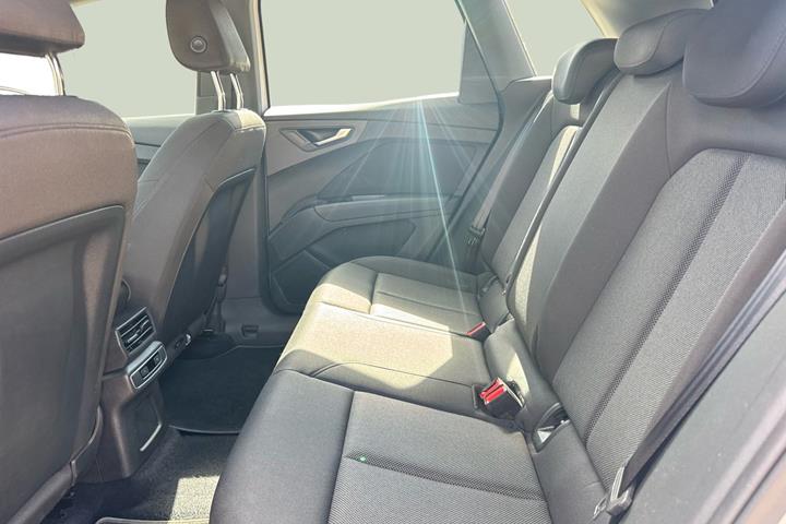 Hvid Audi Q4 e-tron fra 2022