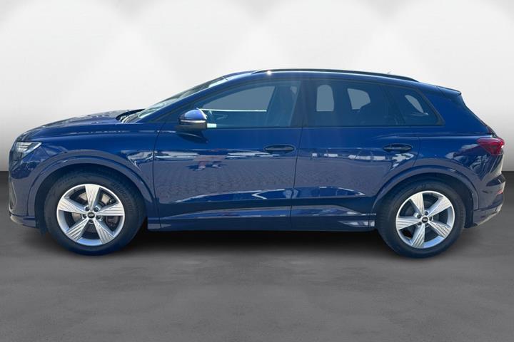 Blå Audi Q4 e-tron fra 2023