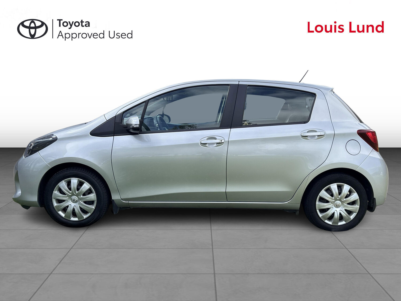 Sølv Toyota Yaris fra 2016