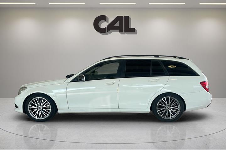 Hvid Mercedes C200 d fra 2013