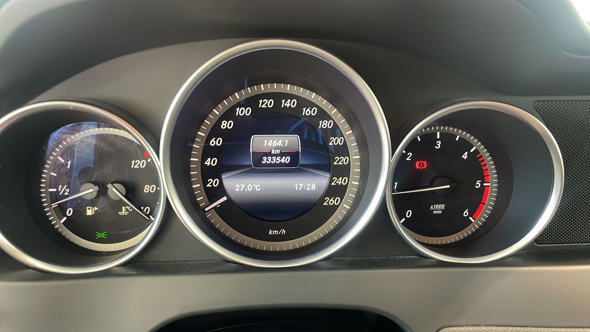 Hvid Mercedes C200 d fra 2013